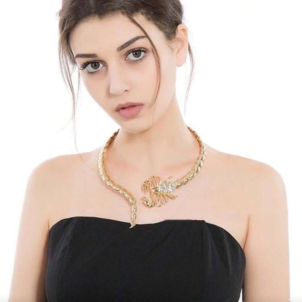 Venom Couture Crystal Scorpion Necklace - Picture 3 of 4